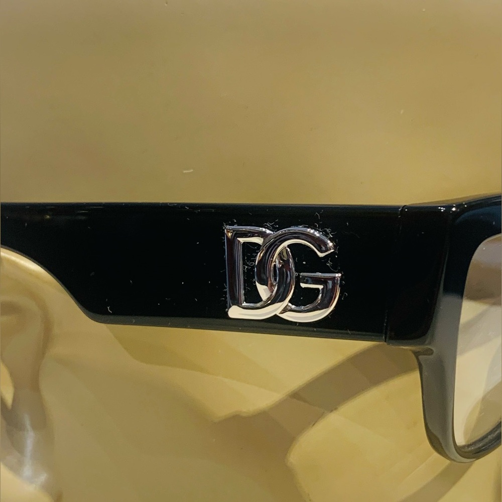 New Women’s Dolce&Gabbana Eyeglasses - Picture 5 of 9